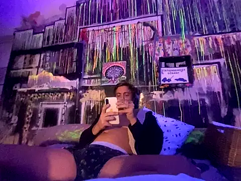 3615-ULLA online show from October 23, 11:35 pm