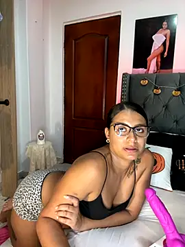 ema zoe online show from October 14, 11:49 pm