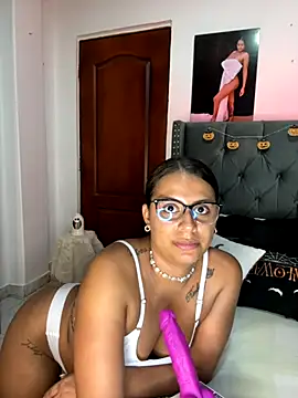 ema zoe online show from October 22, 12:00 am