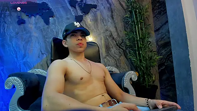 Eryonbradley online show from September 13, 11:21 am