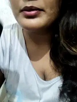 Cute pinkii online show from November 1, 8:00 pm