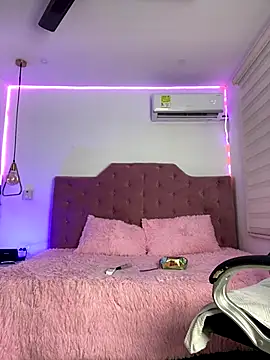 Velveet x online show from November 24, 11:32 am