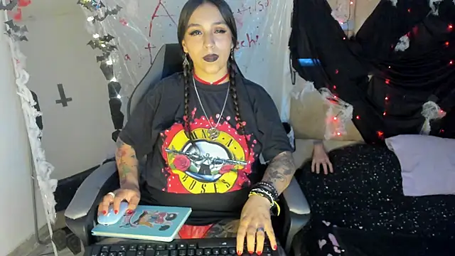 JulianaCarter online show from October 20, 7:14 pm