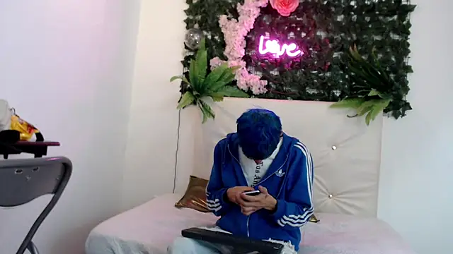 iam lukas   online show from September 25, 2:04 am