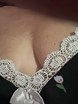 MaluLemos online show from October 13, 1:55 pm