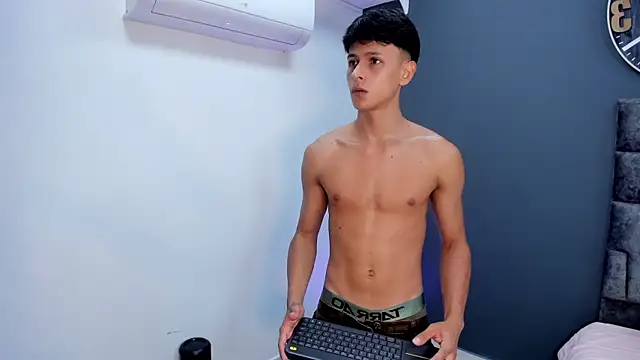 stephane rouss online show from November 4, 9:36 pm