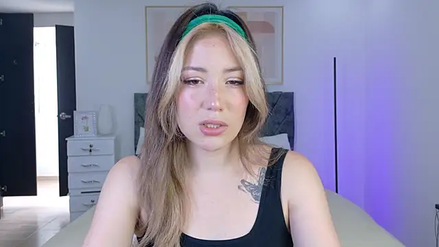 Eliih 01 online show from September 12, 6:08 pm