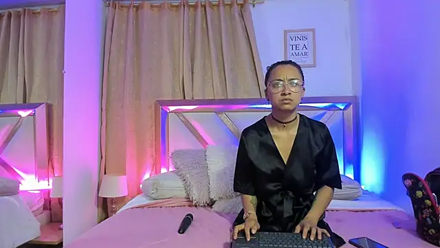 bravepetunia online show from October 3, 12:13 pm