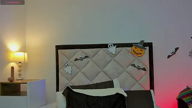 bravepetunia online show from October 30, 1:12 pm