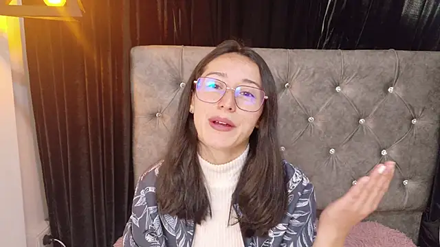 Ginevra esposito online show from September 16, 12:28 pm