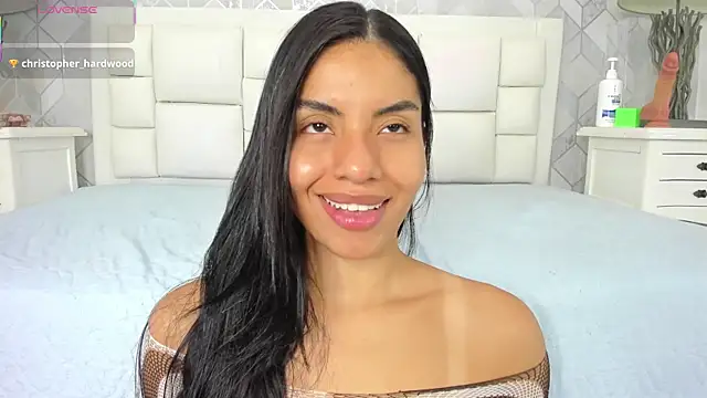 naia cox online show from November 6, 3:40 am