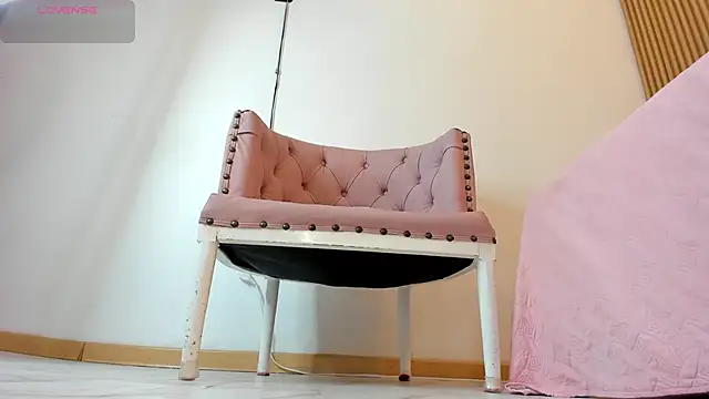 naia cox online show from November 23, 3:50 am