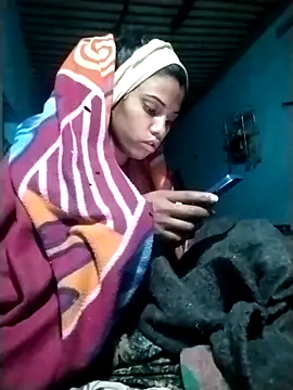 Snapshot of Hot-qwer chatting on December 17, 10:05 pm Hot-qwer online show from December 17, 10:05 pm