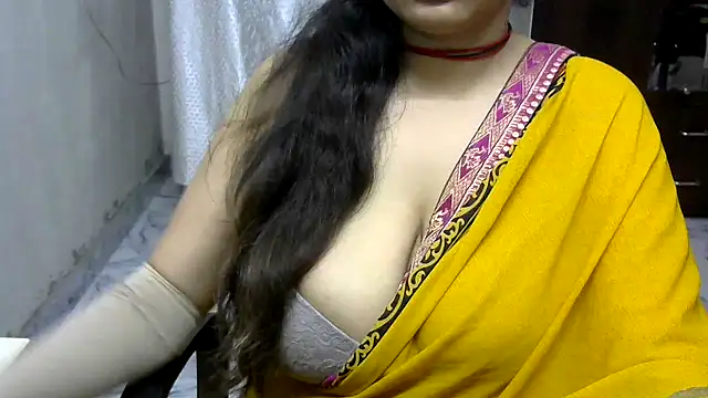 Snapshot of sexy_indianboobs chatting on February 14, 7:44 pm sexy indianboobs online show from February 14, 7:44 pm