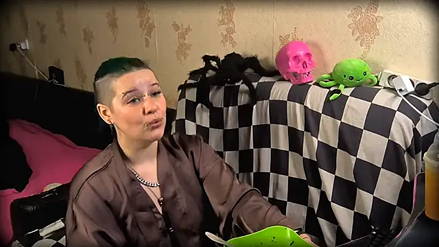 Snapshot of NeonNectar_ chatting on November 30, 5:06 pm NeonNectar online show from November 30, 5:06 pm