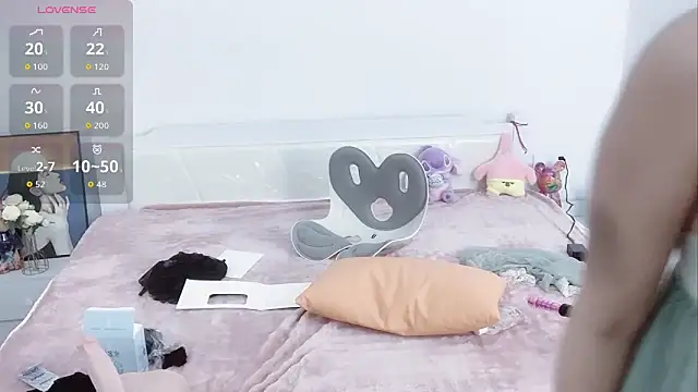 A SR 001 online show from November 18, 1:04 pm