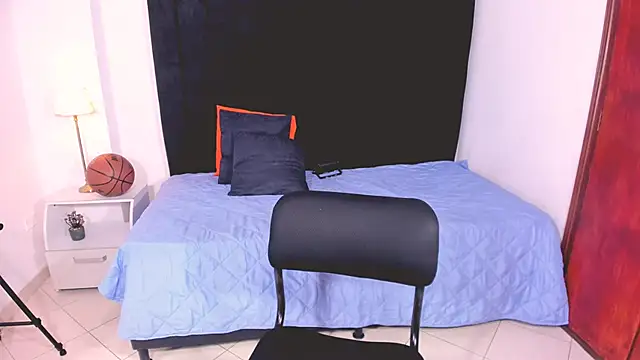 Snapshot of chrstian_lewis1 chatting on October 9, 11:08 am chrstian lewis1 online show from October 9, 11:08 am