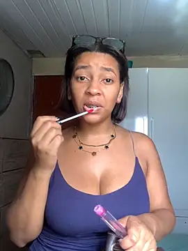 Snapshot of Crisschiavo chatting on December 1, 12:32 pm Crisschiavo online show from December 1, 12:32 pm