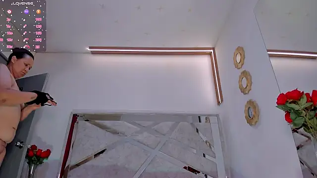 Snapshot of ThiccyLexxy chatting on November 6, 11:55 am ThiccyLexxy online show from November 6, 11:55 am