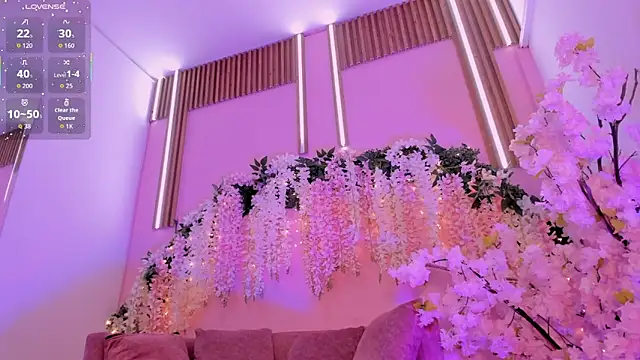 Snapshot of ThiccyLexxy chatting on November 25, 12:05 pm ThiccyLexxy online show from November 25, 12:05 pm