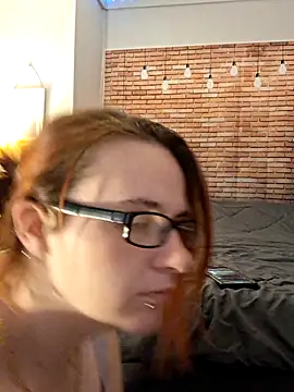 Snapshot of queenpeaches121 chatting on November 15, 12:41 am queenpeaches121 online show from November 15, 12:41 am