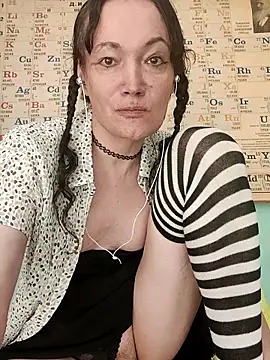 Snapshot of Tselka chatting on September 17, 3:46 pm Tselka online show from September 17, 3:46 pm