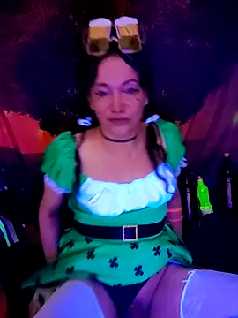 Snapshot of Tselka chatting on September 25, 7:28 pm Tselka online show from September 25, 7:28 pm