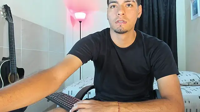 Snapshot of TeamPorn_19 chatting on October 23, 7:12 pm TeamPorn 19 online show from October 23, 7:12 pm