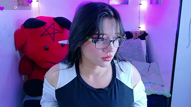 Snapshot of MiaVelvetDoll chatting on September 10, 1:44 pm MiaVelvetDoll online show from September 10, 1:44 pm