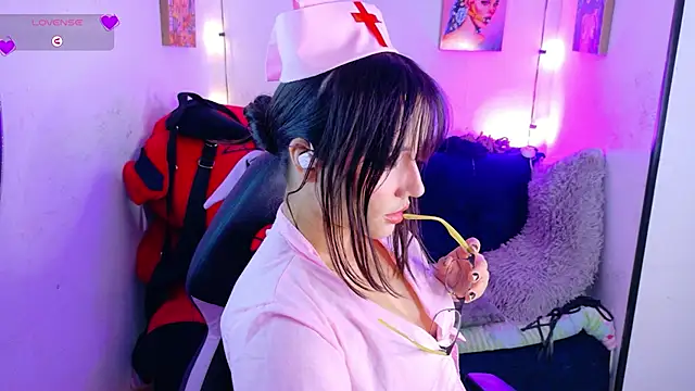 Snapshot of MiaVelvetDoll chatting on October 3, 2:03 pm MiaVelvetDoll online show from October 3, 2:03 pm