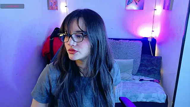 Snapshot of MiaVelvetDoll chatting on October 6, 1:19 pm MiaVelvetDoll online show from October 6, 1:19 pm