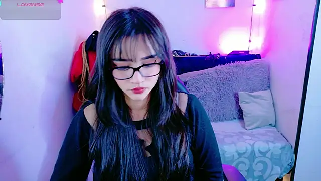 Snapshot of MiaVelvetDoll chatting on November 4, 2:05 pm MiaVelvetDoll online show from November 4, 2:05 pm