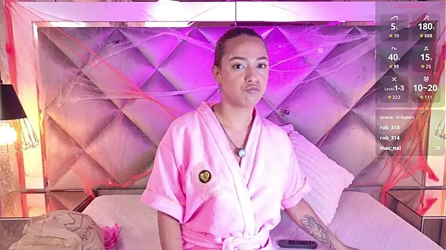 Snapshot of gemma_sm chatting on October 23, 3:06 am gemma sm online show from October 23, 3:06 am