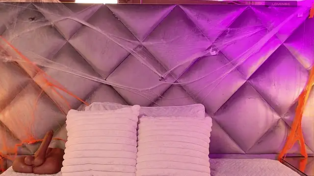 Snapshot of gemma_sm chatting on October 24, 2:52 am gemma sm online show from October 24, 2:52 am