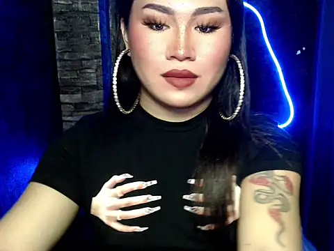 Snapshot of pretty_lassy chatting on October 13, 11:54 am pretty lassy online show from October 13, 11:54 am