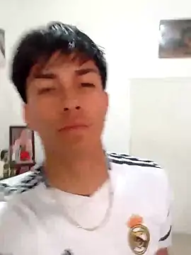 LUISSLEONN0958 online show from November 16, 9:09 pm