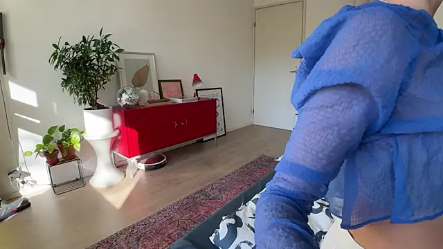 Scorpion Peach online show from October 10, 10:47 am