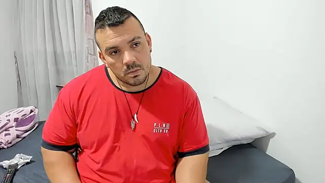 Snapshot of denny_scobar chatting on December 8, 12:07 am denny scobar online show from December 8, 12:07 am