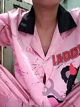 Snapshot of Sexyladzy chatting on October 14, 3:51 am Sexyladzy online show from October 14, 3:51 am