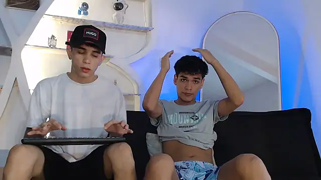 THREE GUYS HOT online show from October 1, 7:20 pm