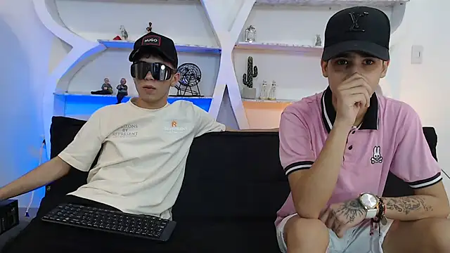 THREE GUYS HOT online show from November 14, 7:12 pm