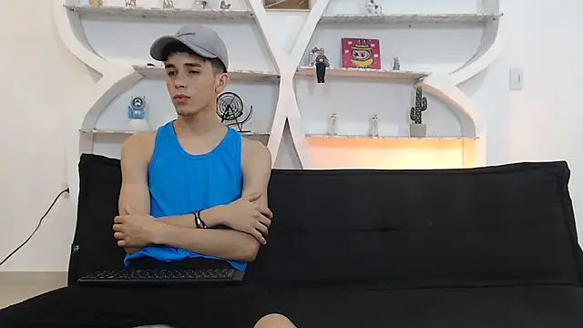 THREE GUYS HOT online show from November 29, 7:28 pm