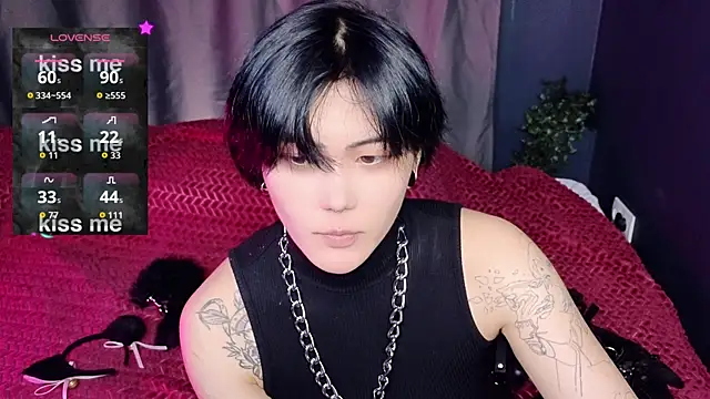 Snapshot of GothXRaven chatting on September 30, 3:50 pm GothXRaven online show from September 30, 3:50 pm