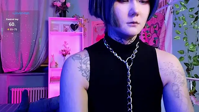 Snapshot of GothXRaven chatting on November 30, 4:22 pm GothXRaven online show from November 30, 4:22 pm