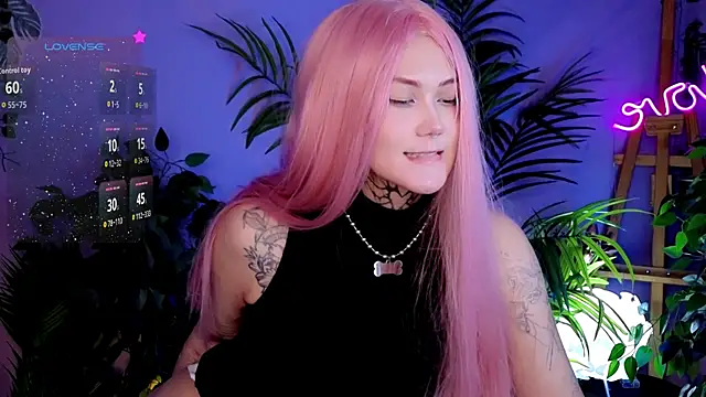 Snapshot of GothXRaven chatting on December 5, 3:52 pm GothXRaven online show from December 5, 3:52 pm