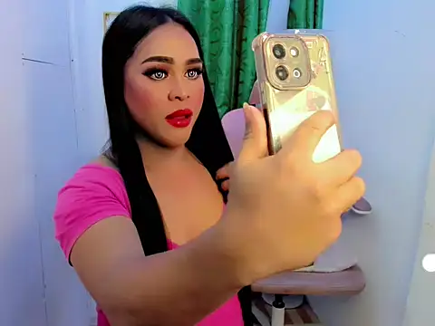 Snapshot of slutty_jaya chatting on November 21, 1:43 pm slutty jaya online show from November 21, 1:43 pm