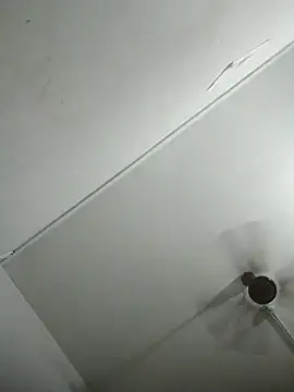 hotshreya69 online show from September 13, 3:28 am