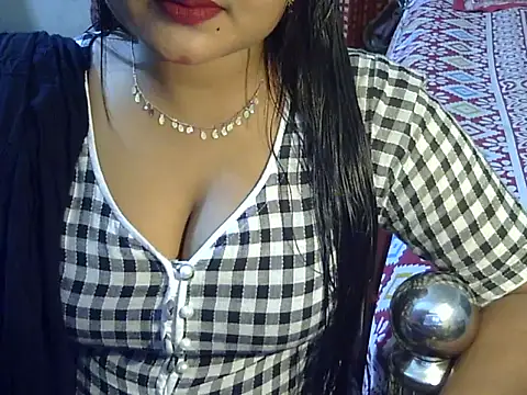 Snapshot of Nusrat_Faria07 chatting on October 20, 2:17 pm Nusrat Faria07 online show from October 20, 2:17 pm