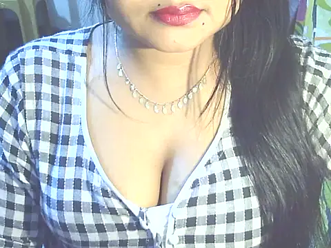 Snapshot of Nusrat_Faria07 chatting on November 13, 4:00 am Nusrat Faria07 online show from November 13, 4:00 am