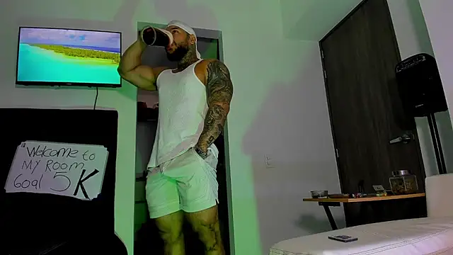 Snapshot of Andrew_Johnnson chatting on September 28, 1:38 pm Andrew Johnnson online show from September 28, 1:38 pm